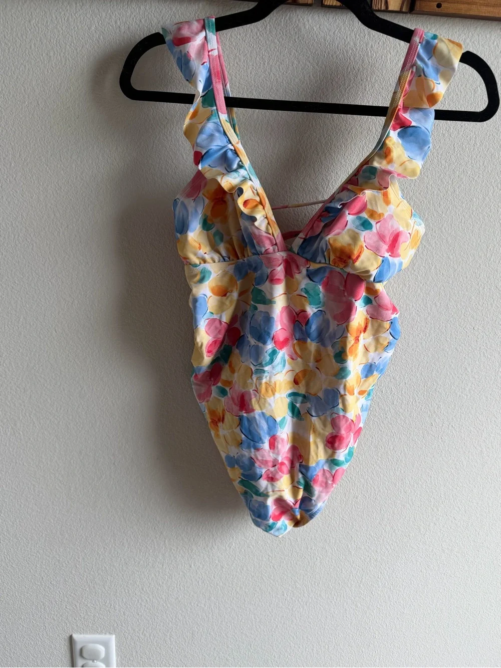 Isabel Maternity Floral Ruffle One-Piece Swimsuit Size M